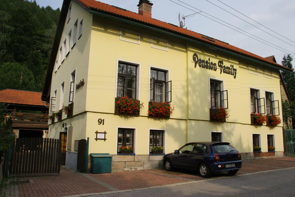 Svoboda nad Úpou Penzion Family מראה חיצוני תמונה